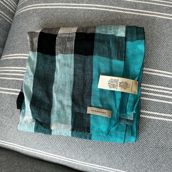 MWOT Burberry Blue Linen Scarf - Picture 1 of 5